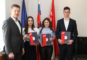 Županov sprejem zlatih/diamantnih maturantov generacije 2020/21 Županov sprejem zlatih/diamantnih maturantov generacije 2020/21