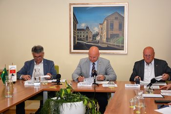 Podpis pogodbe za oskrbo s pitno vodo   