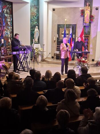 Božični koncert z Alfijem Nipičem napolnil cerkev sv. Marjete na Polzeli