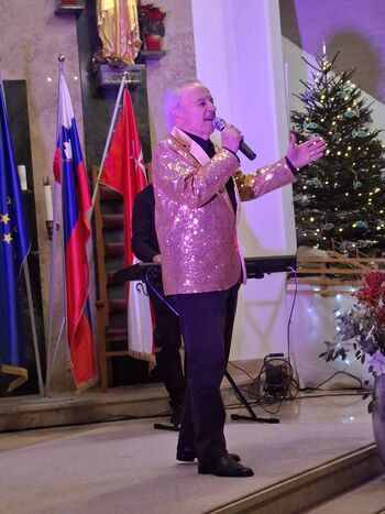 Božični koncert z Alfijem Nipičem napolnil cerkev sv. Marjete na Polzeli