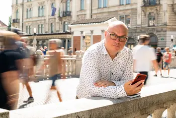 Vabljeni na predavanje z naslovom KAKO OHRANITI ČLOVEČNOST V ČASU UMETNE INTELIGENCE