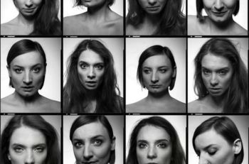 Gledališka predstava - Ženske na robu