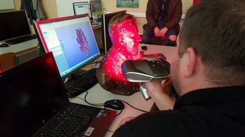 Ko pouk vodita učitelj in robot Ko pouk vodita učitelj in robot