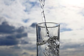 IZREDNE RAZMERE PRI OSKRBI S PITNO VODO V OBČINI KANAL OB SOČI