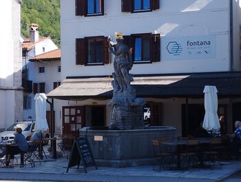 Javno zbiranje ponudb za oddajo gostinskega lokala v najem