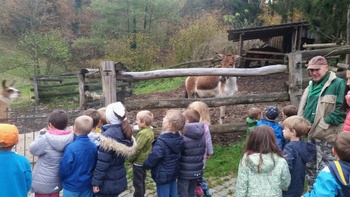JESEN JE OBARVALA ŽUPNIJSKI VRTEC NA PRAV POSEBEN NAČIN
