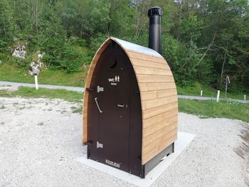 Stranišče na veter in sonce