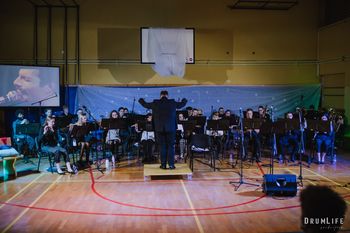 Praznično in glasbeno obarvano vzdušje s Pihalnim orkestrom Cecilija