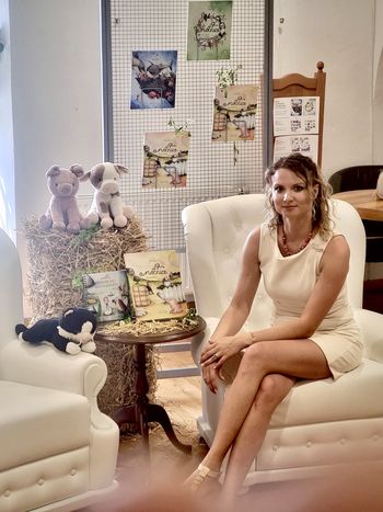 Tina Čas predstavila novo knjigo Na podeželju iz zbirke otroških zgodb 7-nočnice