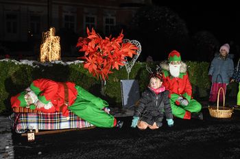 Prižig lučk v parku Šenek