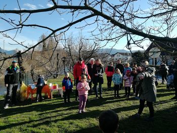 Gregorčki naznanili svetlobo