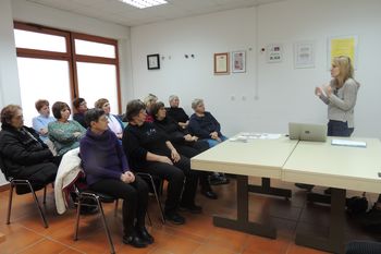 Gradimo mavrični most od žalosti  do radosti	