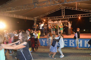 Prvič na folklornem festivalu zaigrali Slovenci