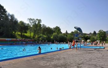 S prvim avgustovskim tednom že 13.000 kopalcev