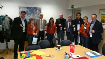 Betlehemsko luč miru prejeli tudi goriški župani Betlehemsko luč miru prejeli tudi goriški župani