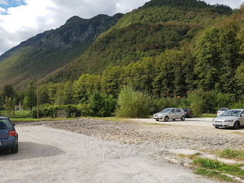 Odstranitev bivše kmetijske trgovine v Kobaridu 