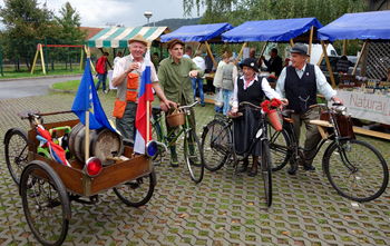 Semanji dan popestril jesen