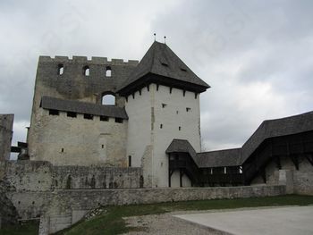 Učenci Prve OŠ so si ogledali celjski grad in gledališko predstavo "Skrivnosti"