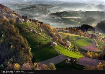 POGLEDI IZ ZRAKA NA PLANINSKIH VEČERIH