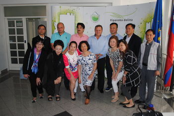 Kar dve kitajski delegaciji v Ajdovščini Kar dve kitajski delegaciji v Ajdovščini