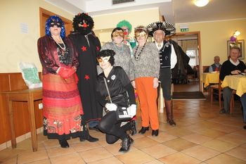 Pustno rajanje upokojencev