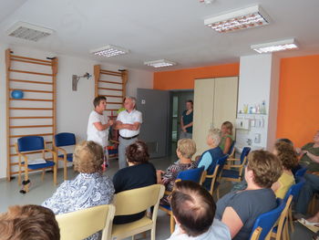 Župan in direktorica občinske uprave na dnevu odprtih vrat Centra starejših Horjul 