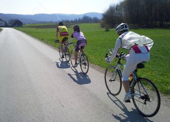 Nenavadno kolesarsko druženje, a z dobrim namenom