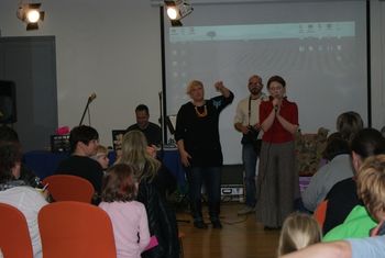 Čajanka Zavoda Risa ob zaključku 5. dobrodelne akcije Unikati za lahko branje 2015 