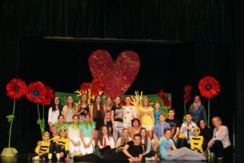 O gledališki skupini OŠ Prežihovega Voranca Ravne na Koroškem »Prežihovci« O gledališki skupini OŠ Prežihovega Voranca Ravne na Koroškem »Prežihovci«