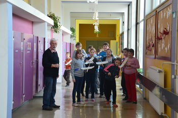 IZDELAVA LETALA PRI POUKU NARAVOSLOVJA IN TEHNIKE