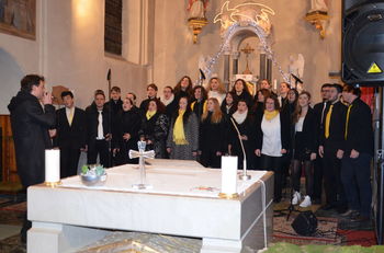 Božični gospel koncert zbora Bee Geesus