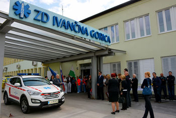 Zdravstveni dom Ivančna Gorica z novim urgentnim vozilom