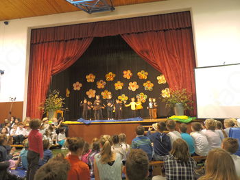 Prireditev ob dnevu žena na POŠ Tabor