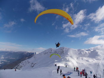 Sezonska karta za jadralne padalce