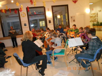 Pesem v Domu starejših občanov Pesem v Domu starejših občanov