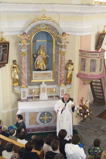 Blagoslovitev obnovljene podružnične cerkve v Gabrju