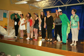 GLASBENA PRAVLJICA VESOLJČEK JURČEK