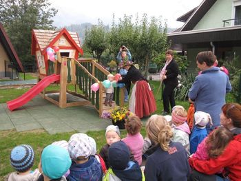 Odprtje vrtčevskega igrišča za malčke Odprtje vrtčevskega igrišča za malčke