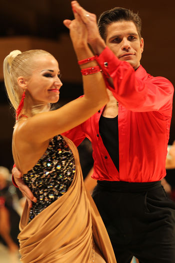 Jurij in Jagoda Batagelj med profesionalci  