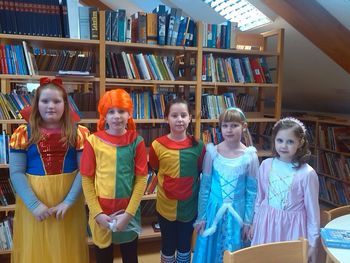 pravljiča urica z ustvarjalno delavnico