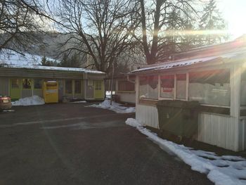 Javni poziv k odstranitvi objektov na trebanjski tržnici