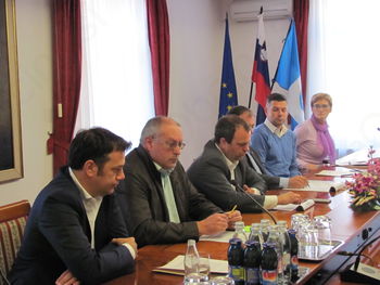 Spremenjena novela zakona bi pomenila "katastrofo za občinski proračun"