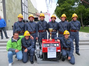 Člani A PGD Šentjošt pritekmovali motorno brizgalno