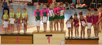 Marec, naporen za naše ritmičarke