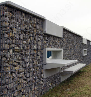 Inovativno 'zlaganje kock' by Petrič