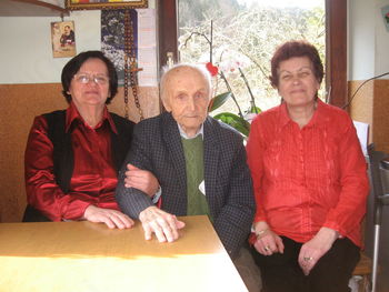 Organiziranje srečanj in obiskov za težke in nepokretne invalide in starostnike Organiziranje srečanj in obiskov za težke in nepokretne invalide in starostnike