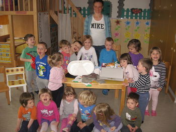 Obisk noseče mamice v oddelku "Pikapolonice"