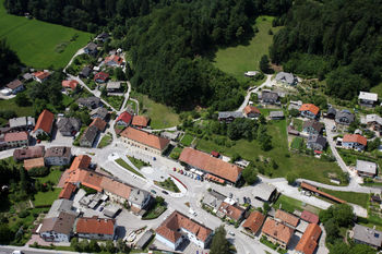 Lukovica - kot jo vidijo ptice Lukovica - kot jo vidijo ptice