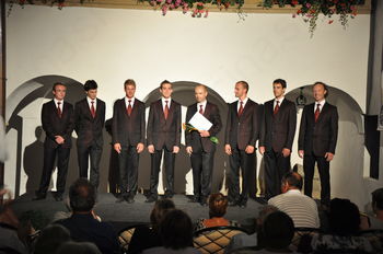 Vokalna skupina "in spiritu" na regijskem srečanju malih vokalnih skupin