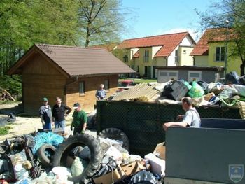 POMLADANSKA OČIŠČEVALNA AKCIJA